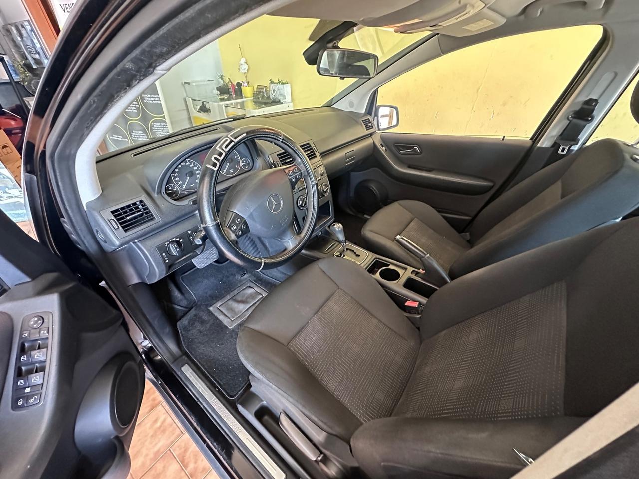 Mercedes-benz A160 per neopatentati
