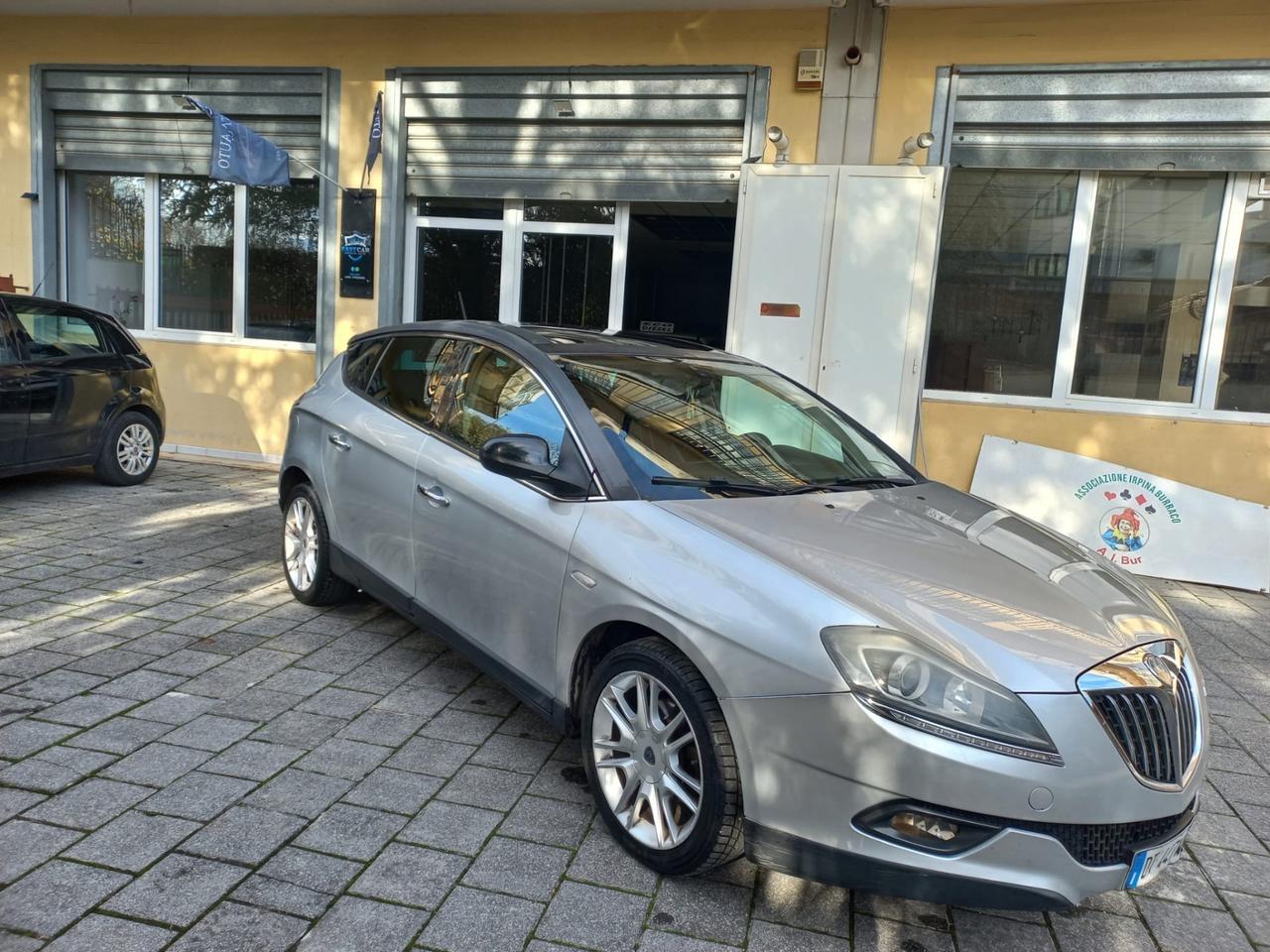 Lancia Delta 1.6 MJT DPF Argento