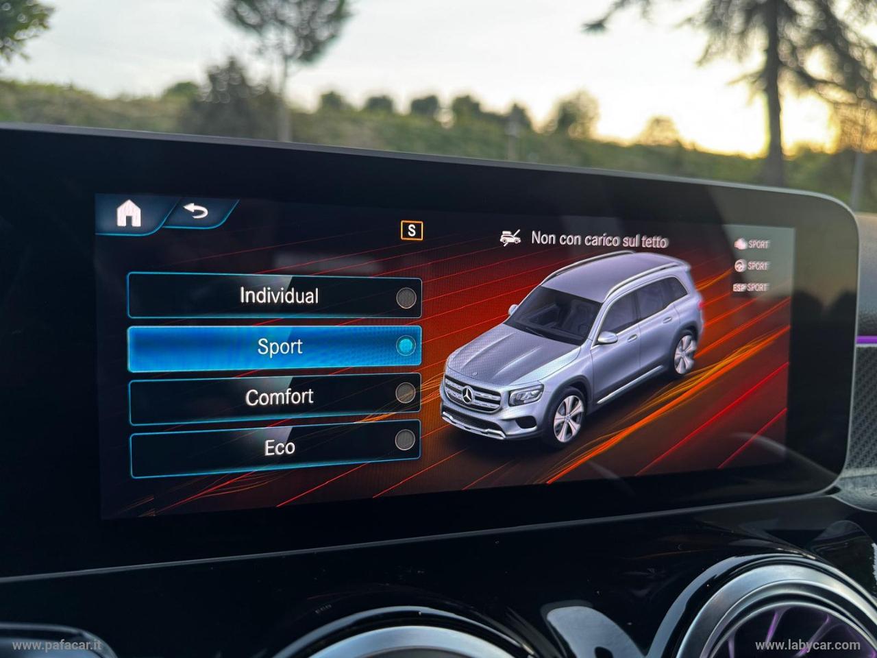 MERCEDES-BENZ GLB 200 d Automatic Premium