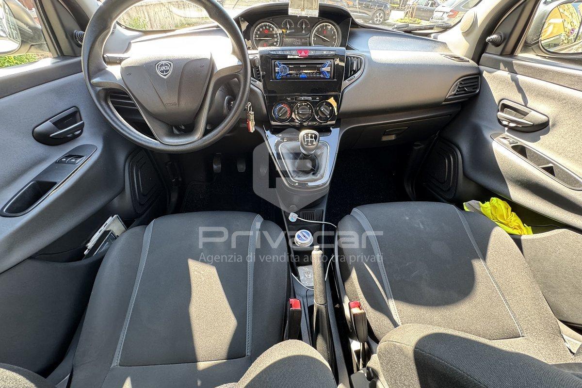 LANCIA Ypsilon 1.2 69 CV 5 porte Gold