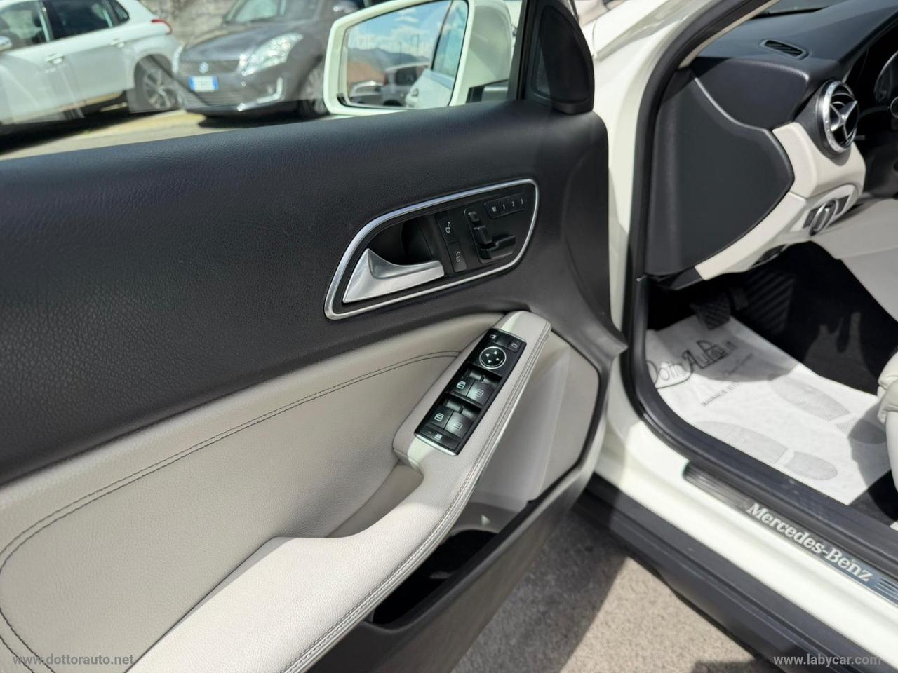 MERCEDES-BENZ GLA 200 d Automatic 4Matic Premium