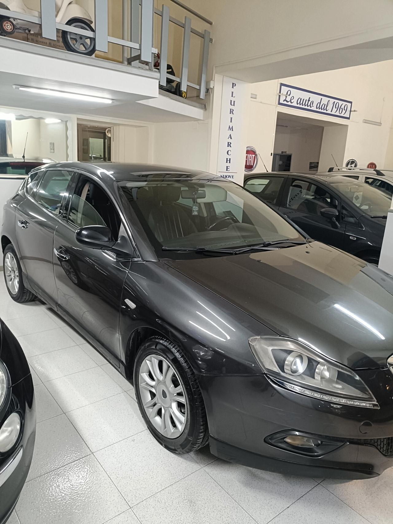 Lancia Delta 1.6 MJT DPF Silver