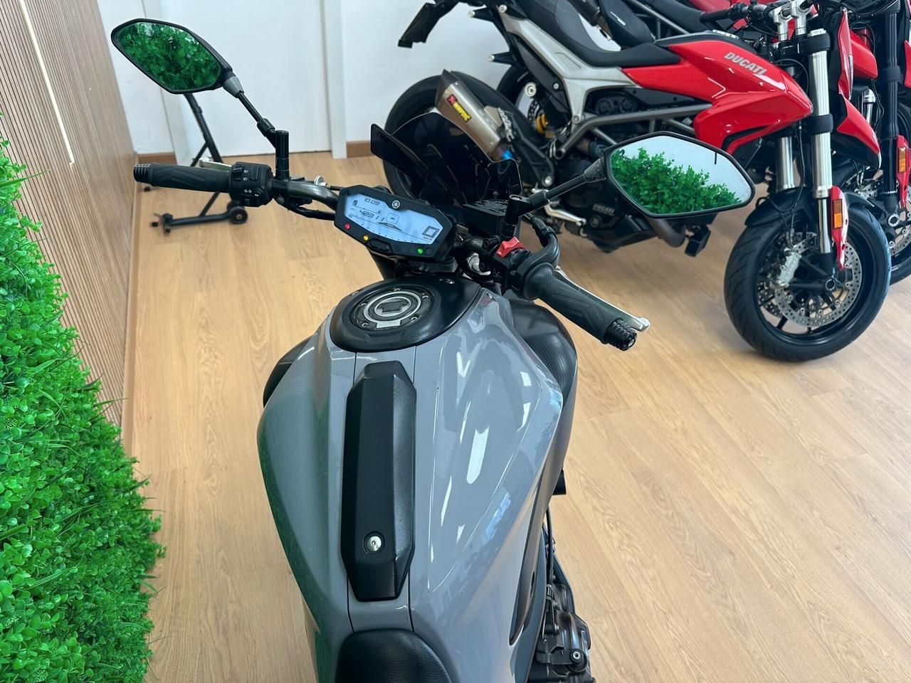 YAMAHA MT07 MT 07 MT-07 NIGHT FLUO - DA 69€ AL MESE