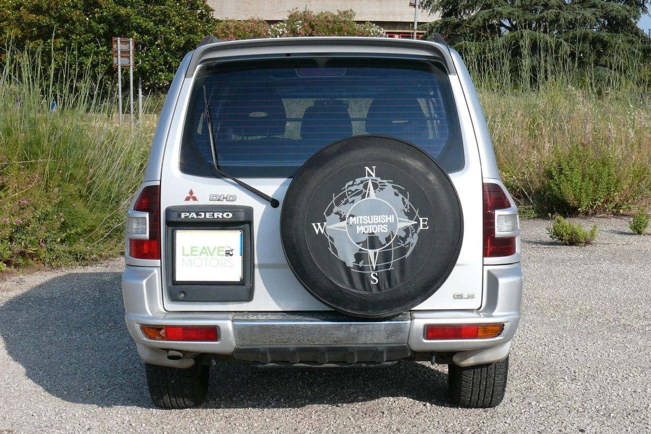Mitsubishi Pajero 3.2 16V DI-D 5p. GLS2 Autocarro