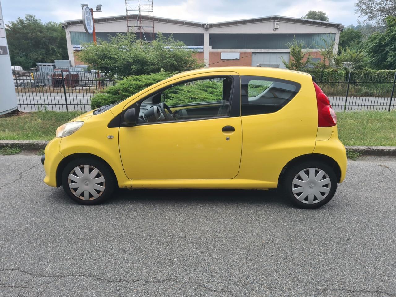 Peugeot 107 1.0 68CV 3p. Plaisir