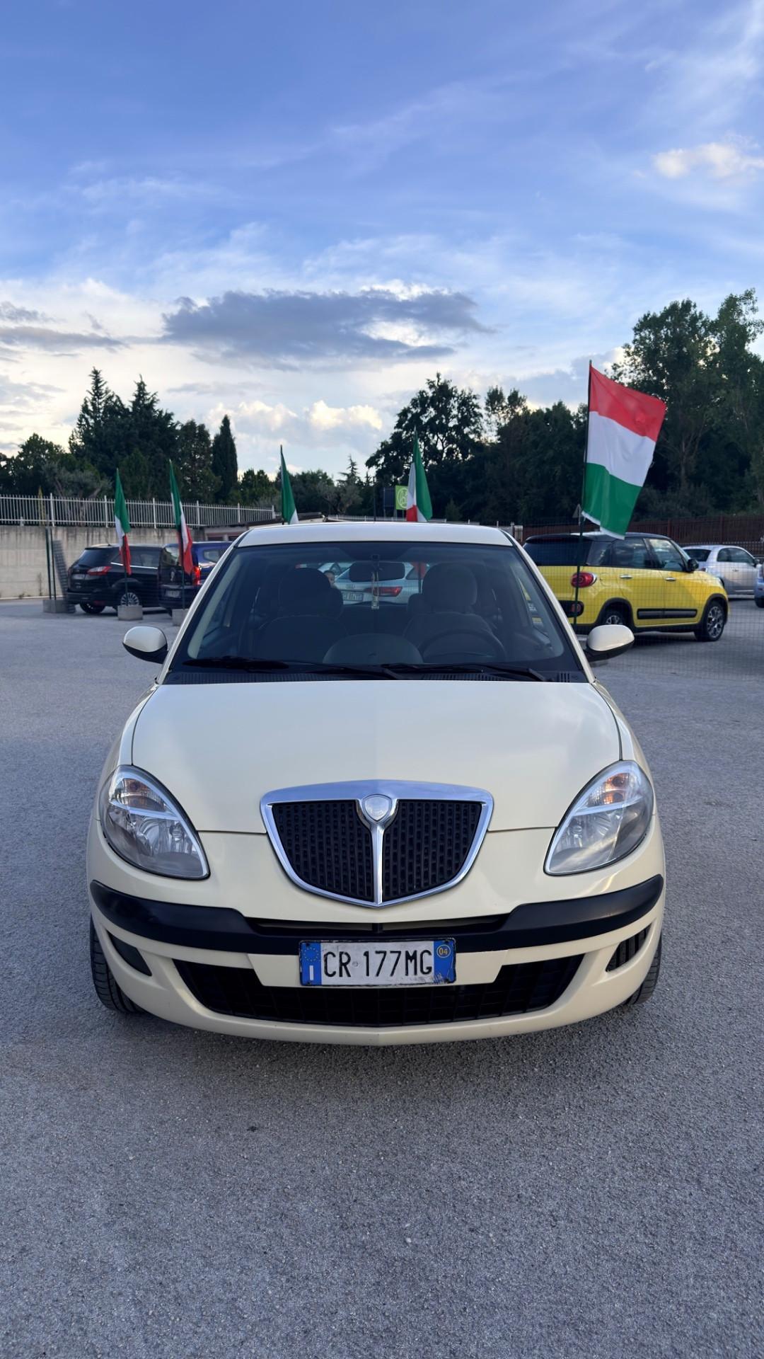 Lancia Ypsilon 1.3 Multijet 16V Platino