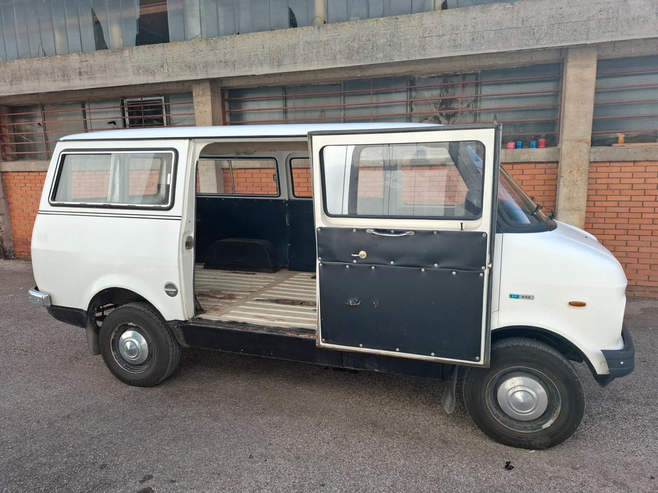 Bedford CF 97 1980 5 marce