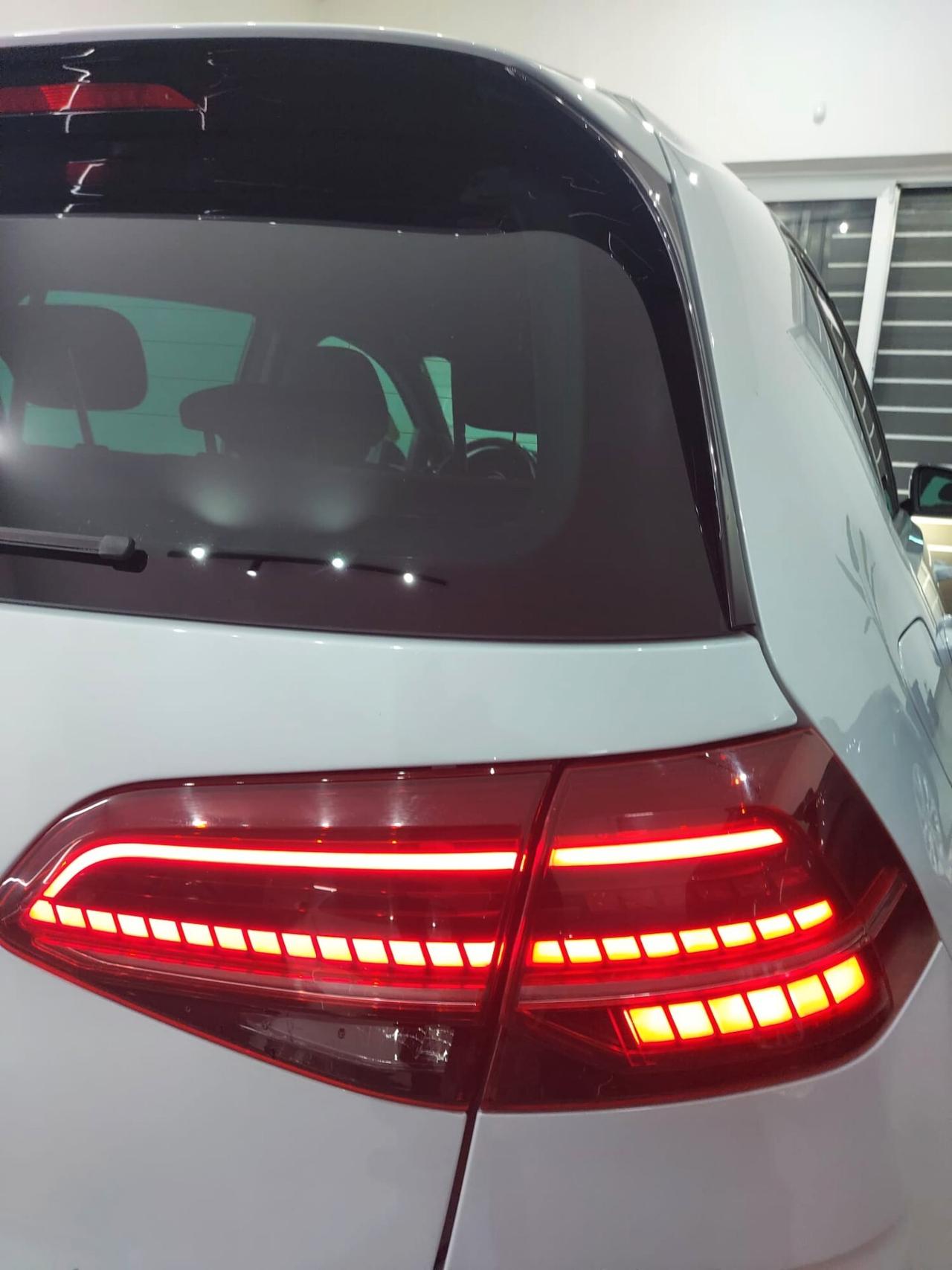 Volkswagen Golf 1.6 TDI 115 CV 5p. R-LINE 2018