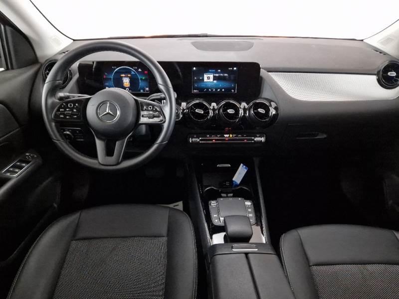 MERCEDES BENZ GLA 180 AUTOMATIC BUSINE