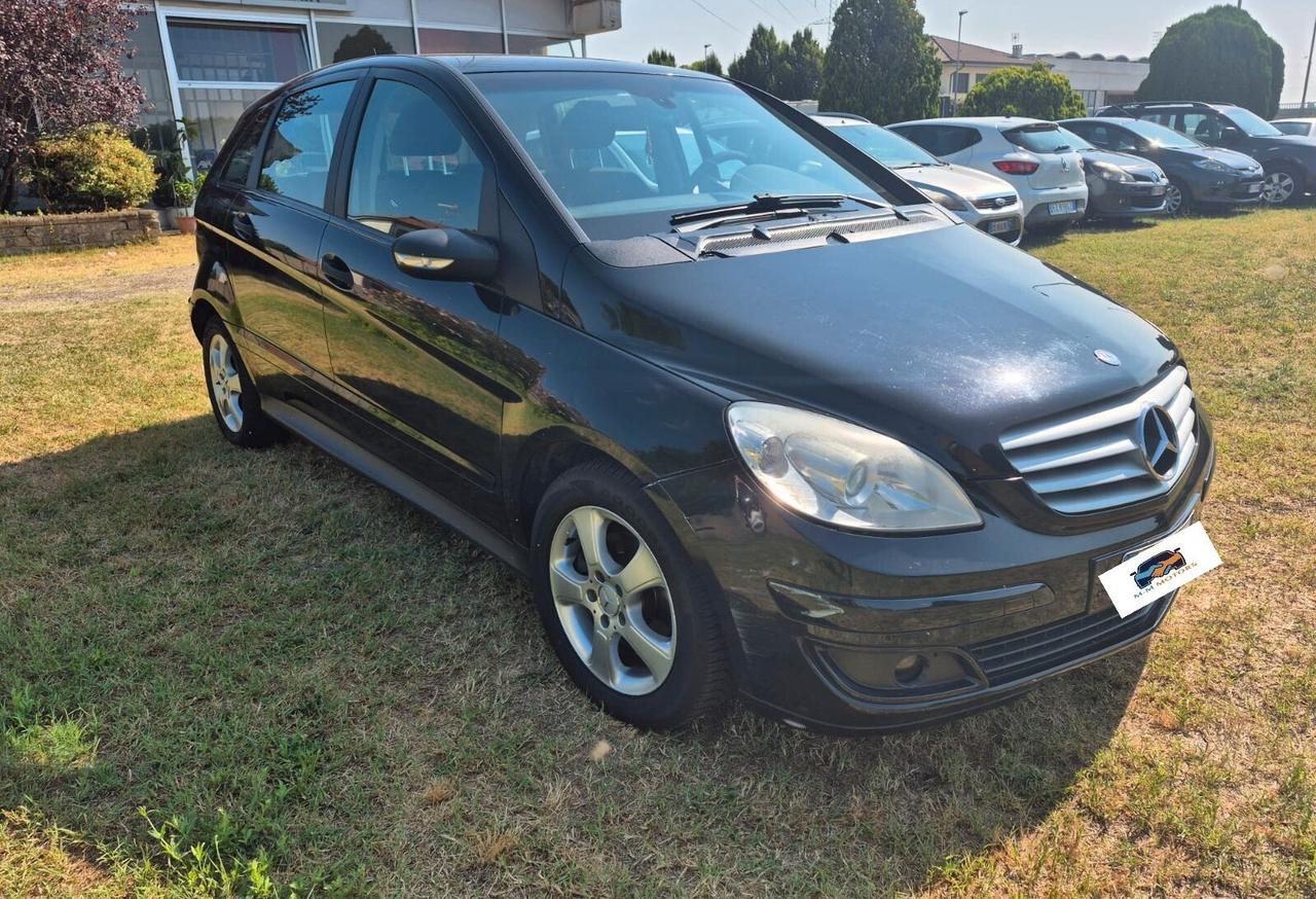 Mercedes-benz B 180 CDI ADATTA NEOPATENTATI