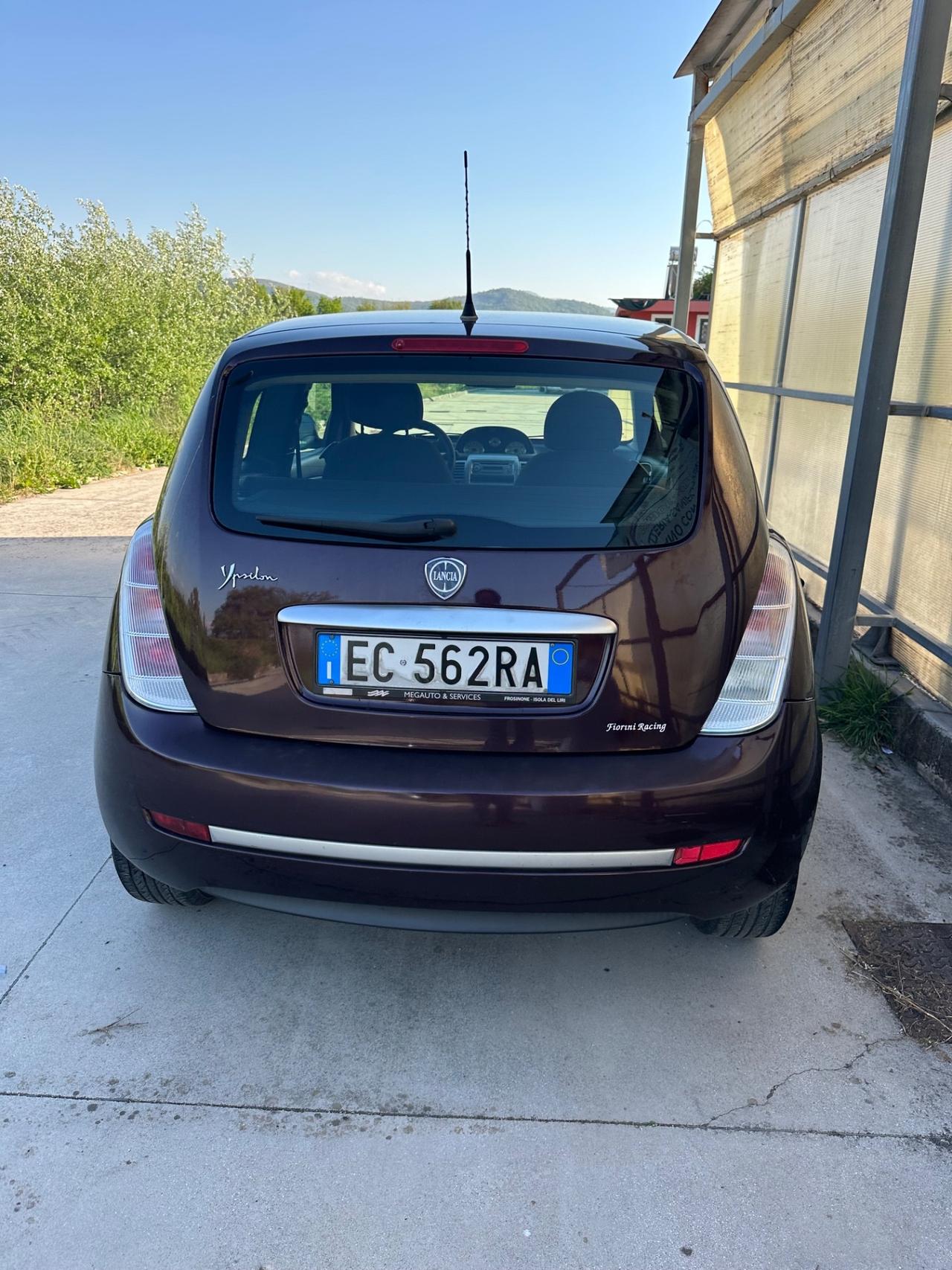 Lancia Ypsilon 1.3 MJT 75 CV