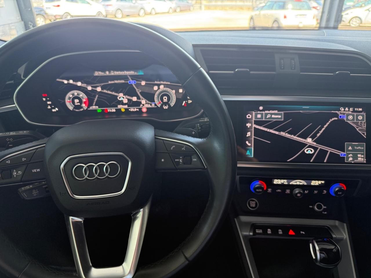 Audi Q3 35 TDI S tronic Identity Black SLine