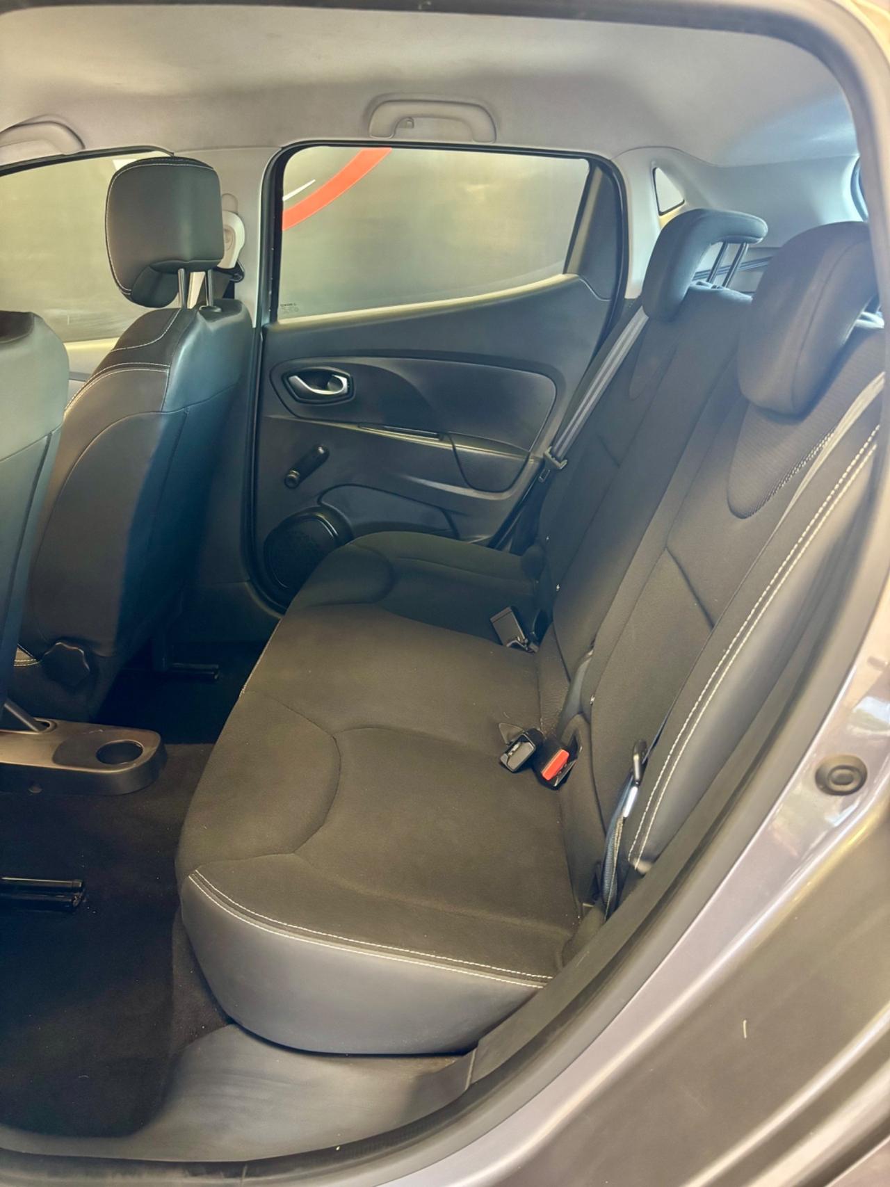 Renault Clio 1.2 75CV 5 porte Costume National