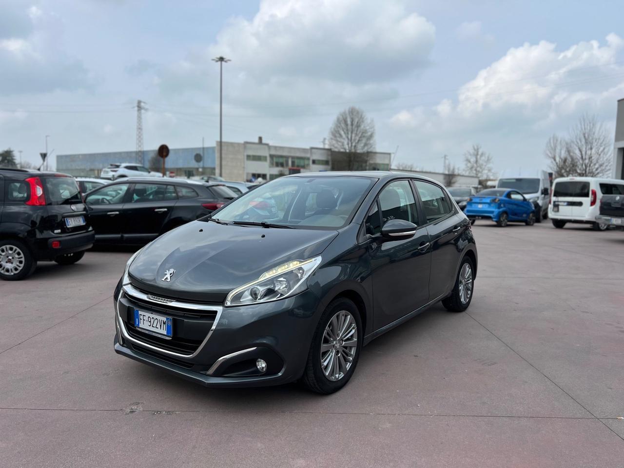 Peugeot 208 PureTech 82 5p. GPL Active