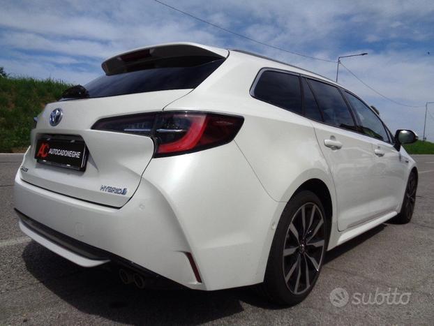 TOYOTA Corolla 2.0 Hybrid Lounge PREZZO VALIDO F