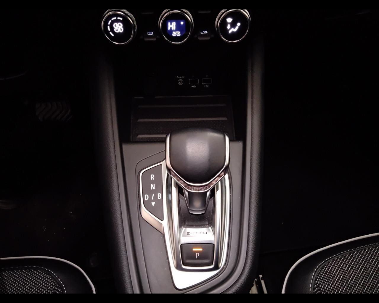 RENAULT Captur II 2019 - Captur 1.6 E-Tech full hybrid Techno 145cv