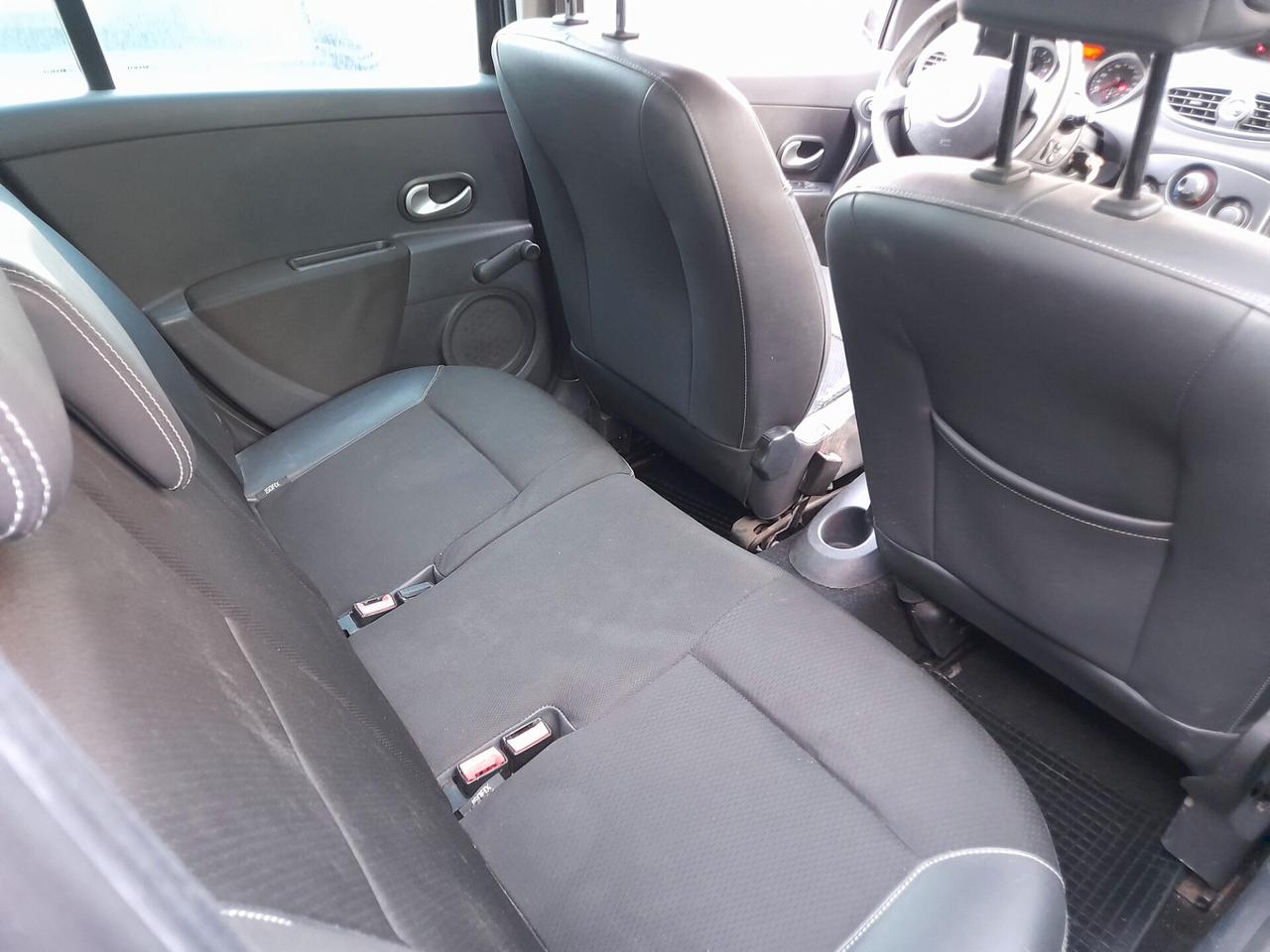 Renault Clio 1.2 16V 5 porte Le Iene