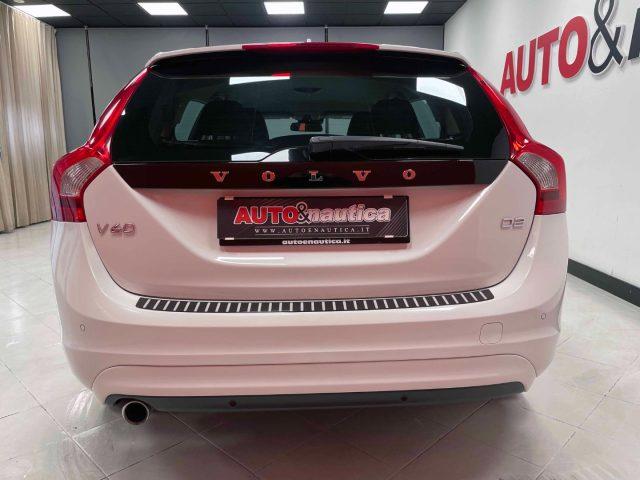 VOLVO V60 2.0 D2 MOMENTUM