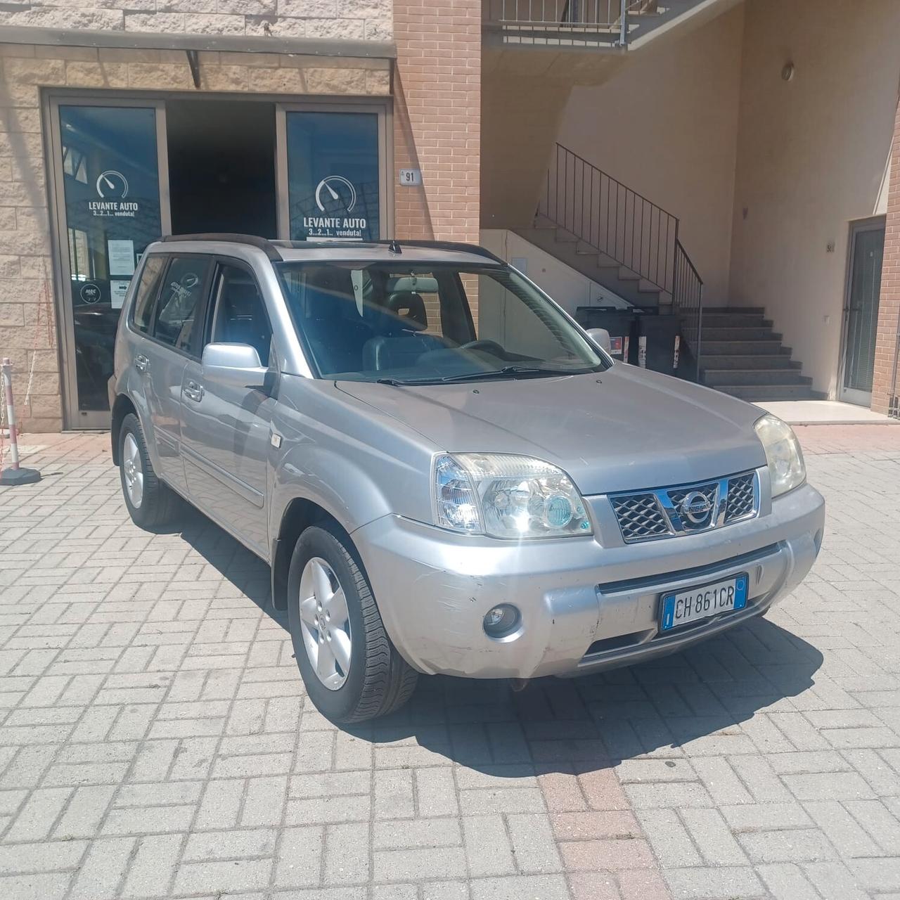 4X4 TETTO PANORAMICO X-TRAIL 2.0 BUONE CONDIZIONI