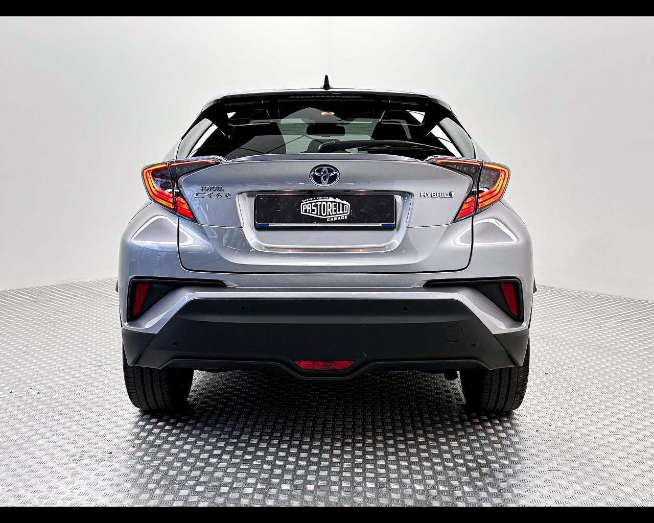 TOYOTA C-HR 1.8 Hybrid E-CVT Dynamic