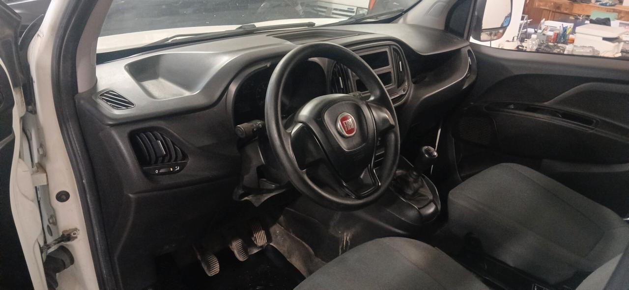 Fiat Doblò 1.3 mj 2 posti autocarro vetrato
