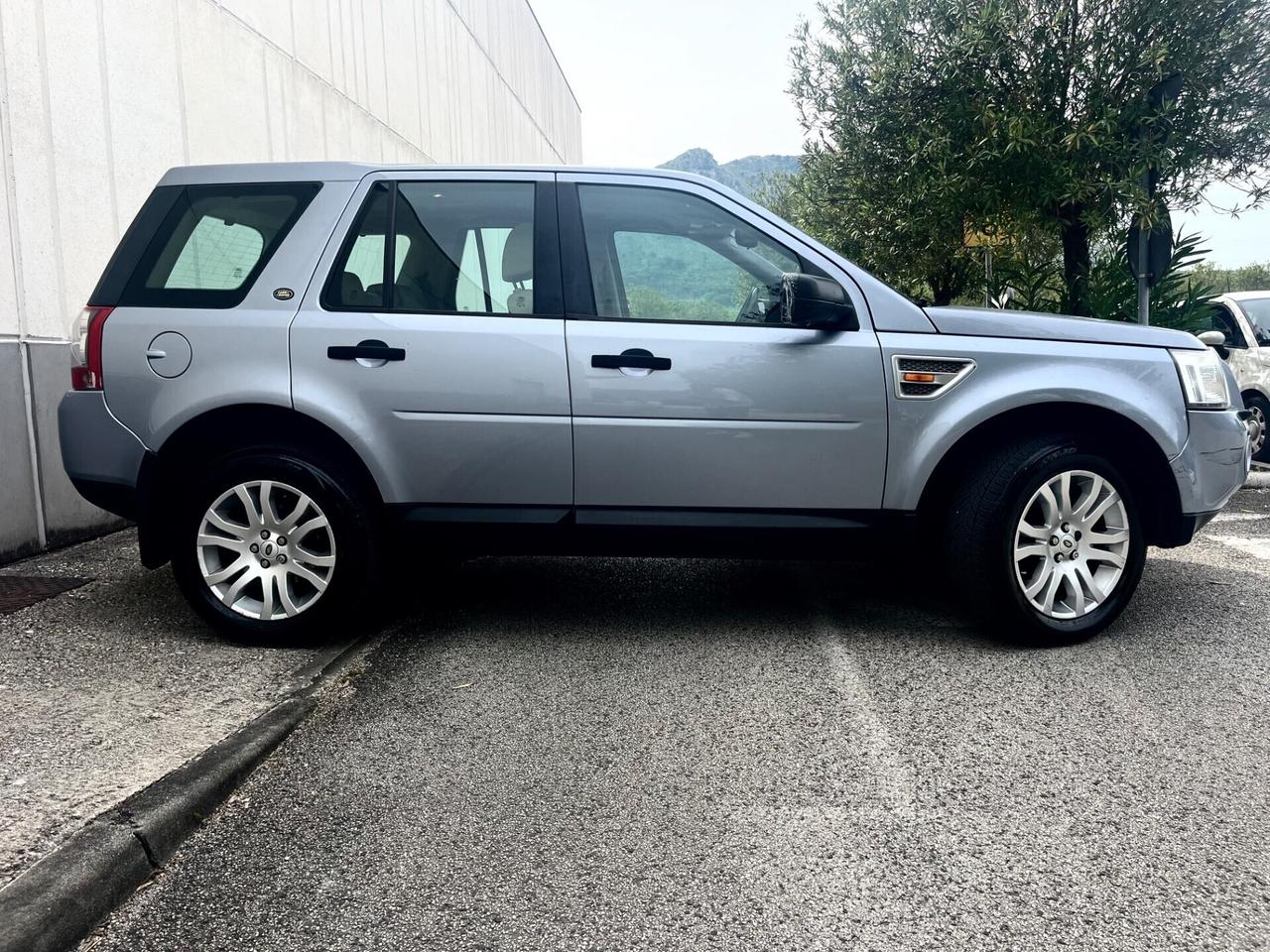 Land Rover Freelander 2.2 TD4 S.W. SE