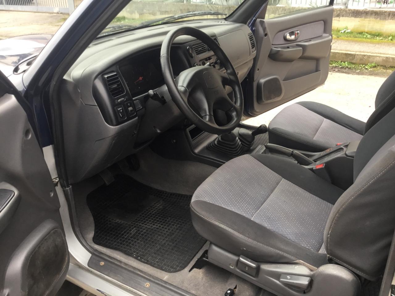 Mitsubishi L200 2.5 TDI 4WD Club cab cassone ribaltabile