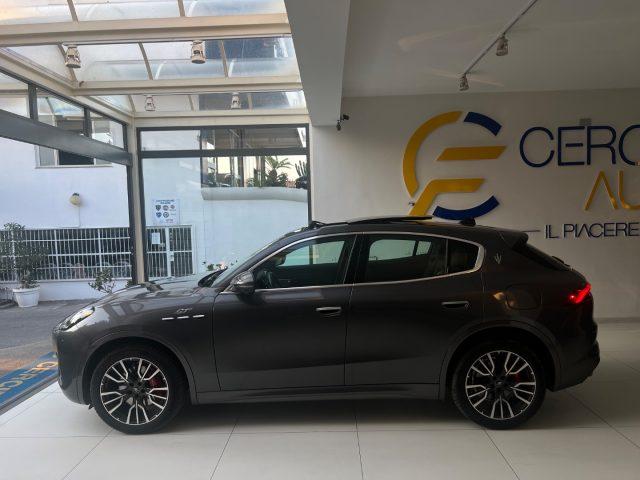 MASERATI Grecale MHEV 300 CV AWD GT tetto panoramico da?549,00