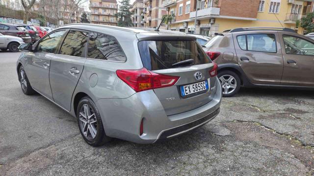 TOYOTA Auris Touring Sports 1.8 Hybrid Lounge