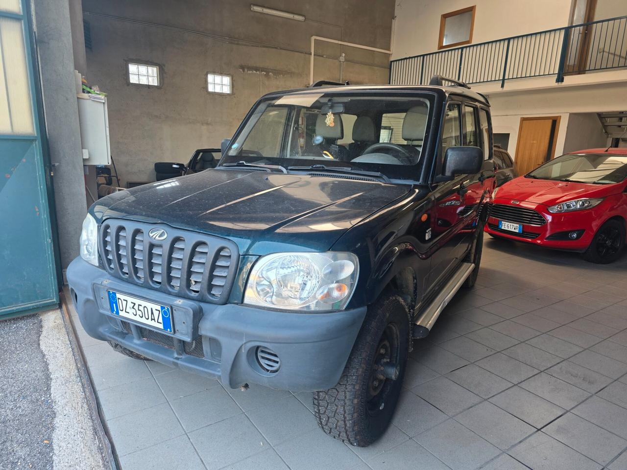 Mahindra Goa 2.5 CRDe 4WD SLX