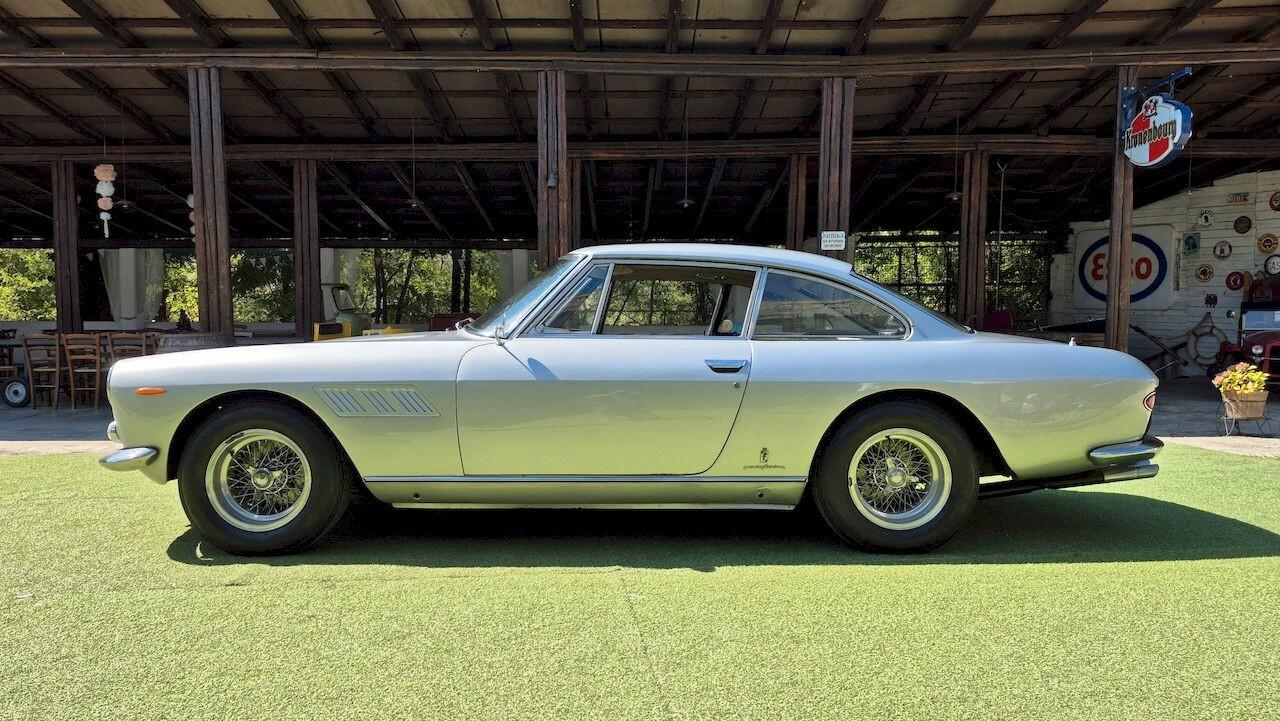 Ferrari 330 GT 2+2 I Serie – 1964