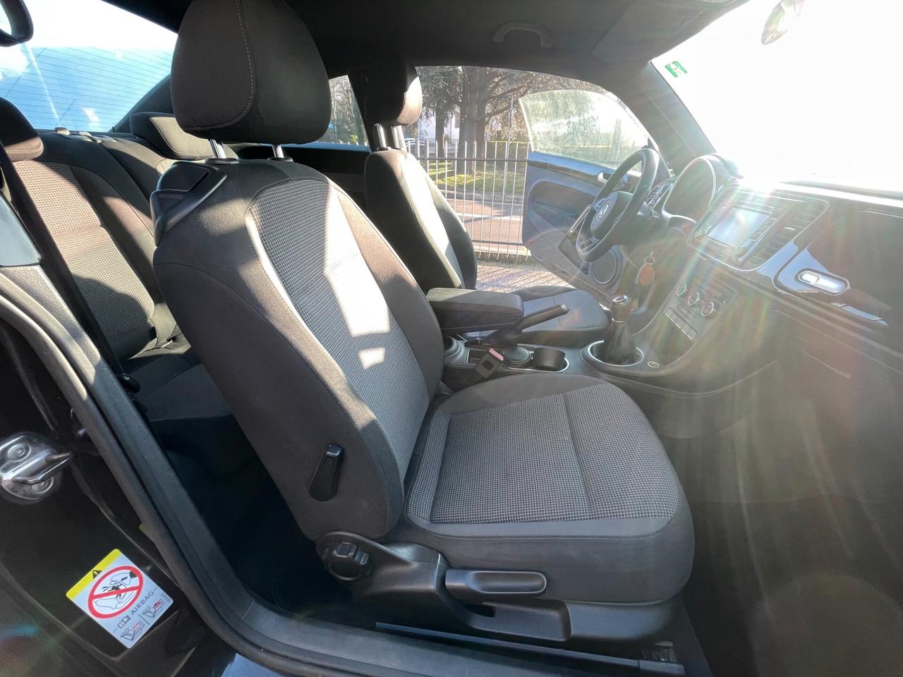 Volkswagen Maggiolino 1.6 TDI Design