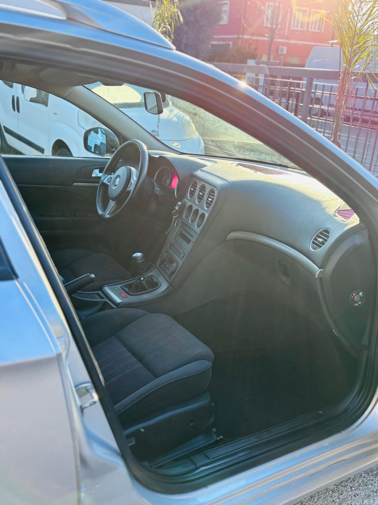 Alfa Romeo 159 2.0 JTDm Sportwagon Distinctive