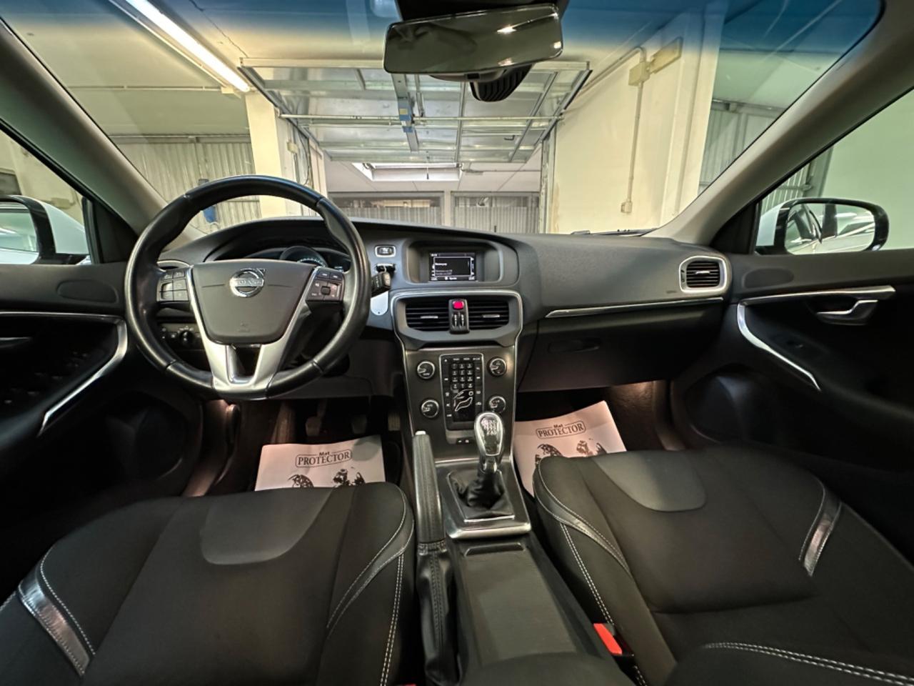 Volvo V40 D2 1.6 diesel (anche per neopatentati)