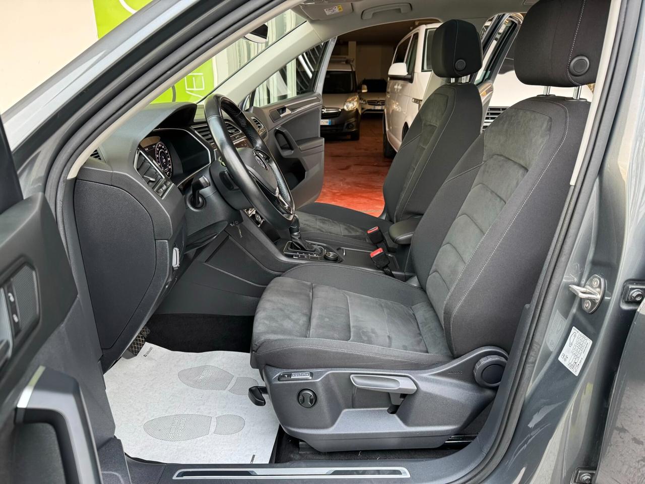 Volkswagen Tiguan 2.0tdi DSG R-Line 4M GARANZIA24M