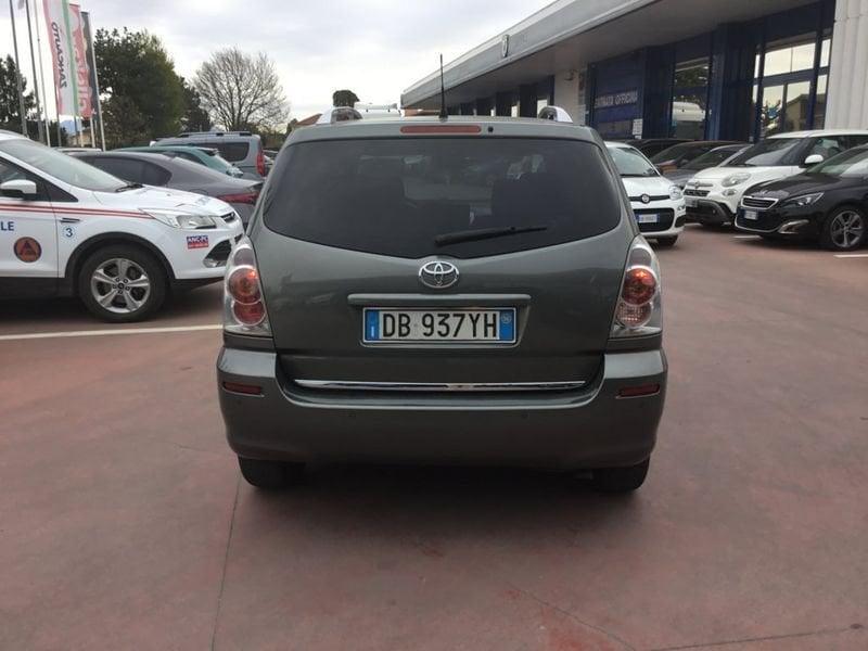 Toyota Corolla Corolla Verso 2.2 d-4d Now 136cv 5p.ti dpf