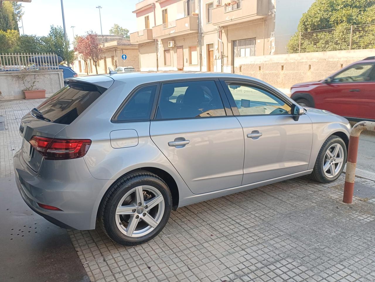 Audi A3 SPB 1.6 TDI 110 Cv S tronic Business
