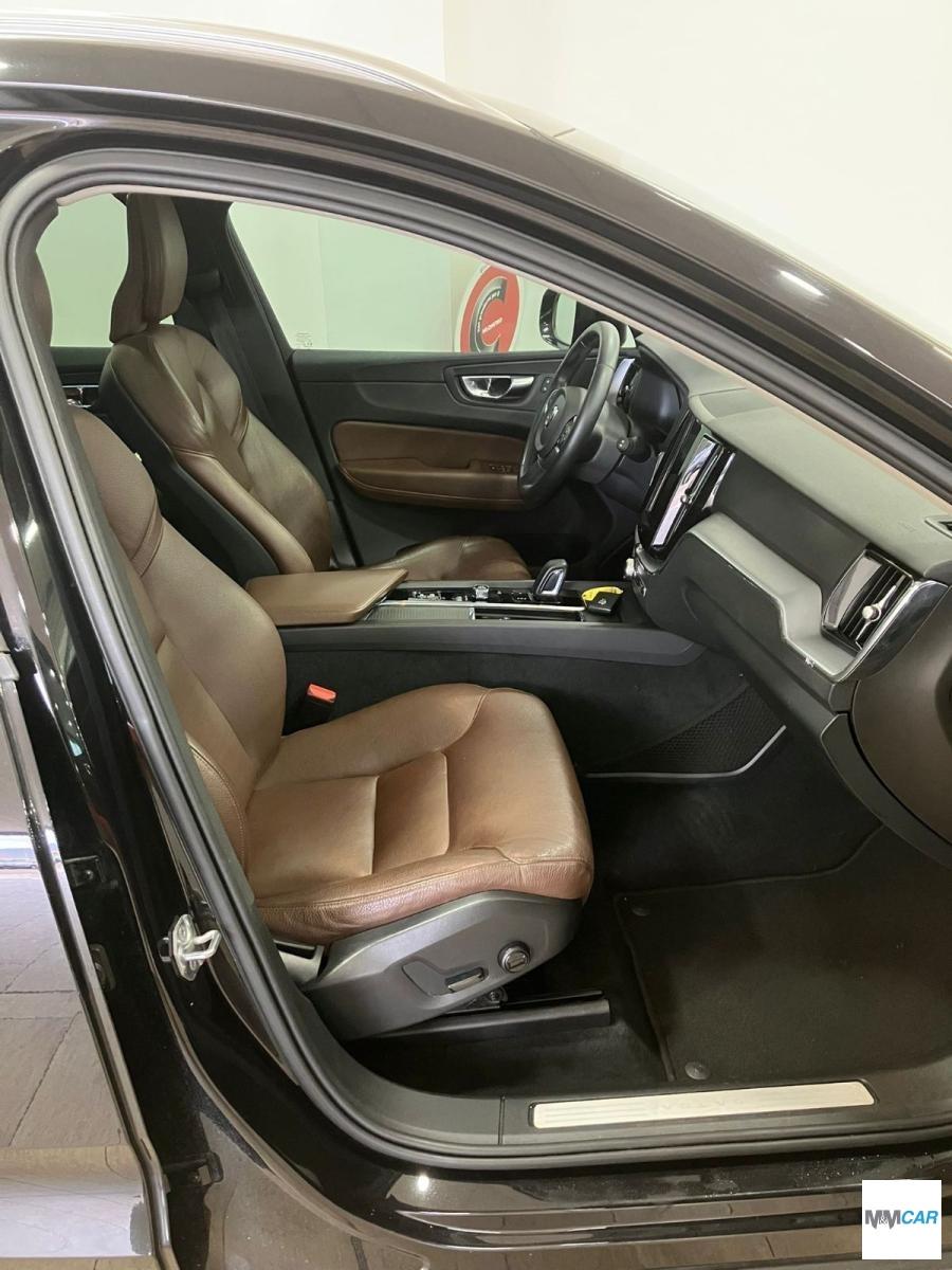 VOLVO - XC60 - B5 AWD Geartronic Business Plus