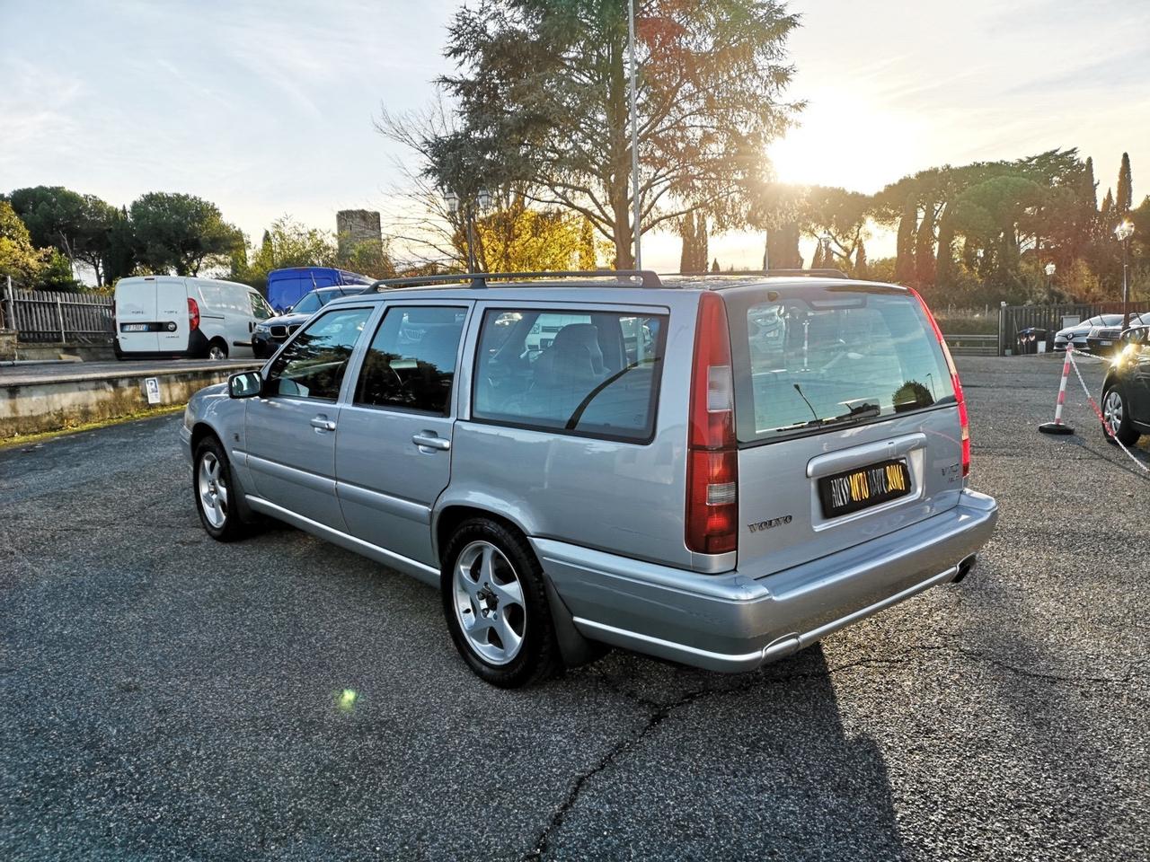 Volvo V70 2.0 turbo T5 AWD
