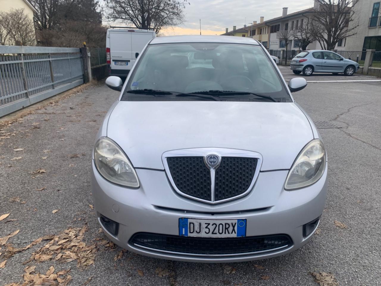 Lancia Ypsilon 1.2 Argento