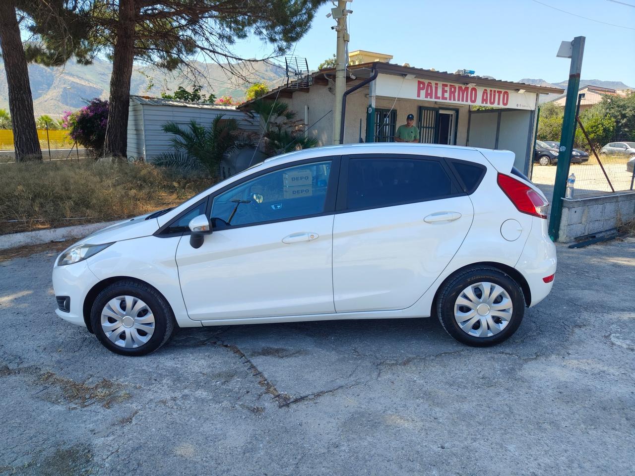 Ford Fiesta 1.5 TDCi 75CV 5 porte PERFETTO STATO