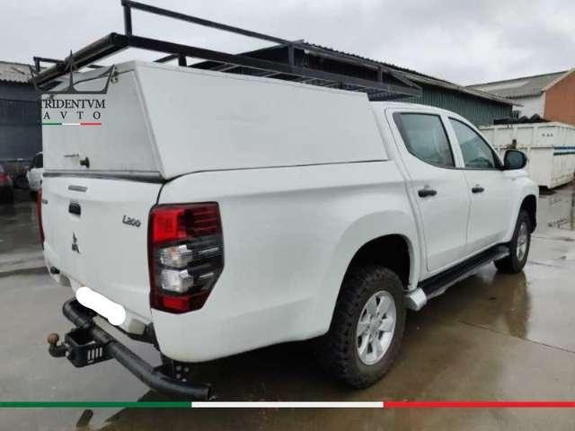 Mitsubishi L200 d.cab 2.3d Diamond 4wd 150cv auto