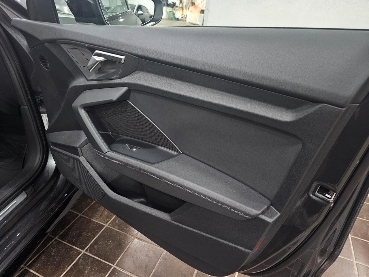 NUOVA AUDI A3 SPORTBACK S-LINE 35 TDI 150CV S-TRONIC IDENTITY BLACK