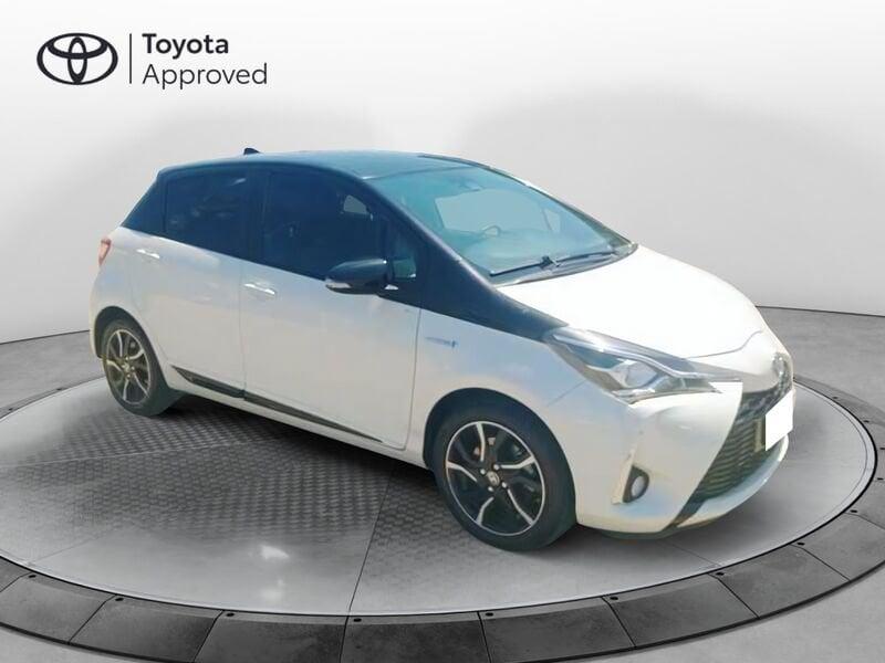 Toyota Yaris 1.5 hybrid Trend White Edition