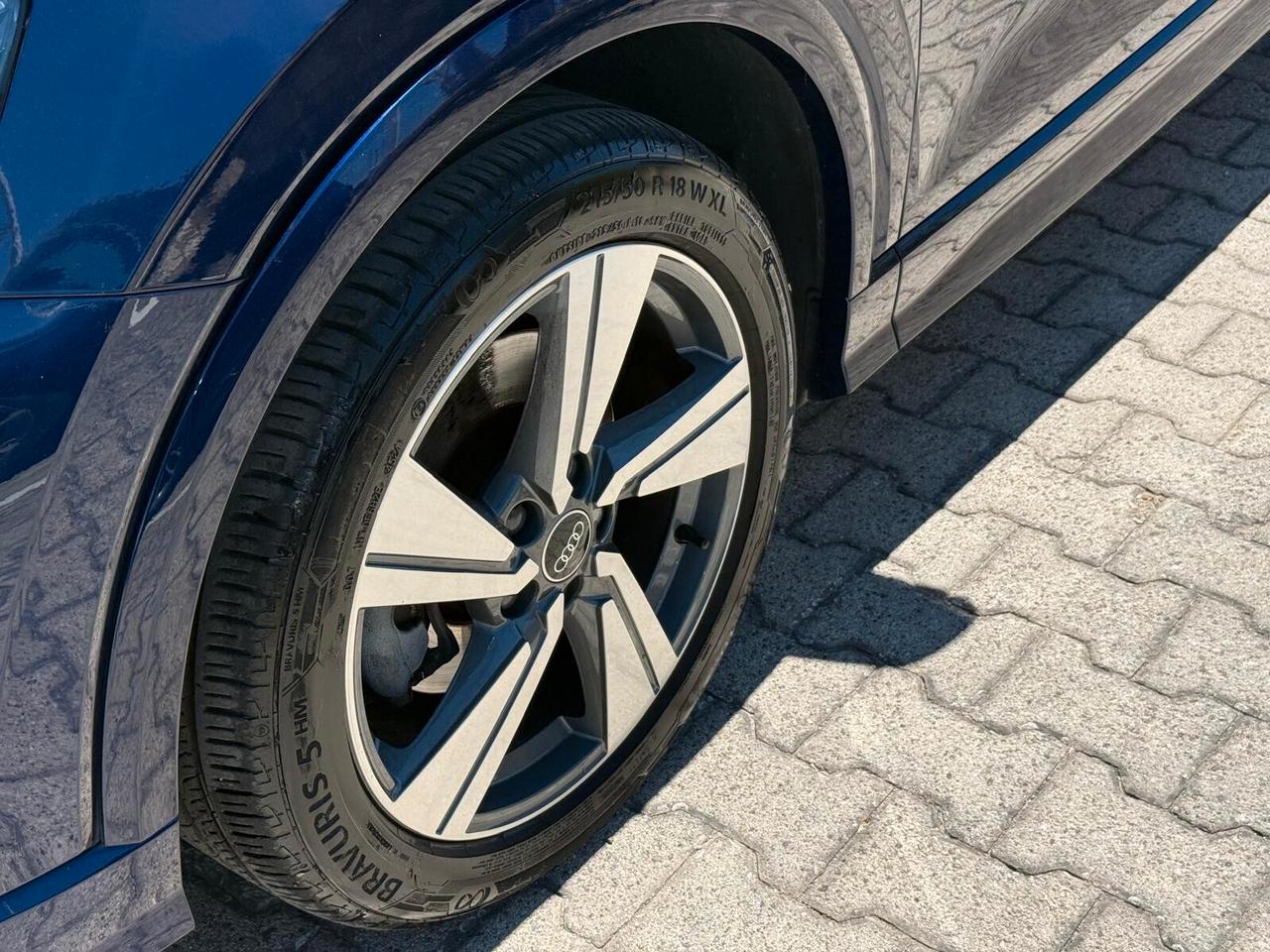 Q2 2.0 150CV quattro S line Edition + TETTO Blu Navarra
