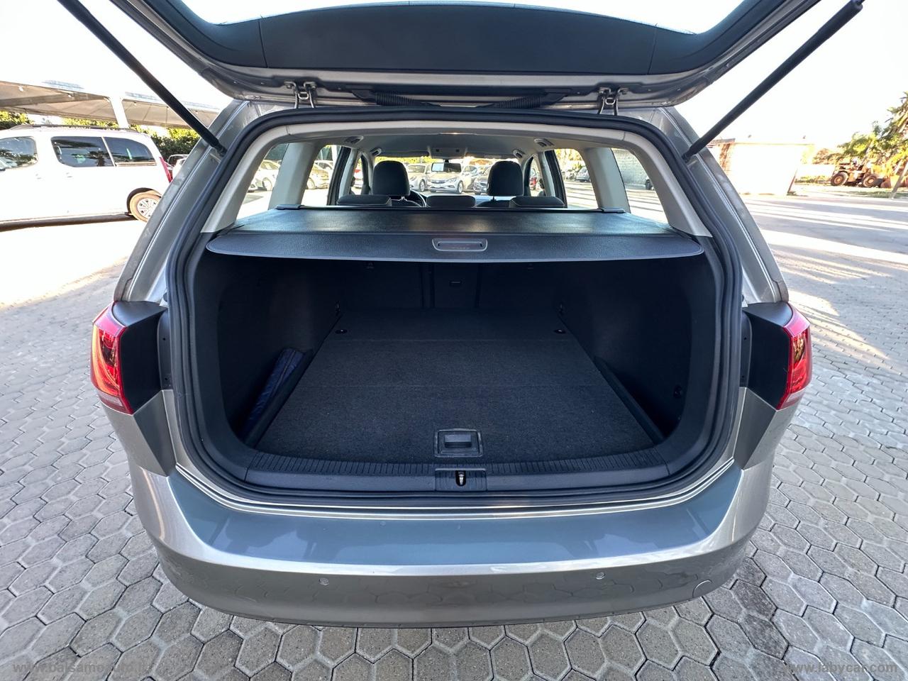 VOLKSWAGEN Golf Variant 1.6 BlueTDI 110 DSG Highl.