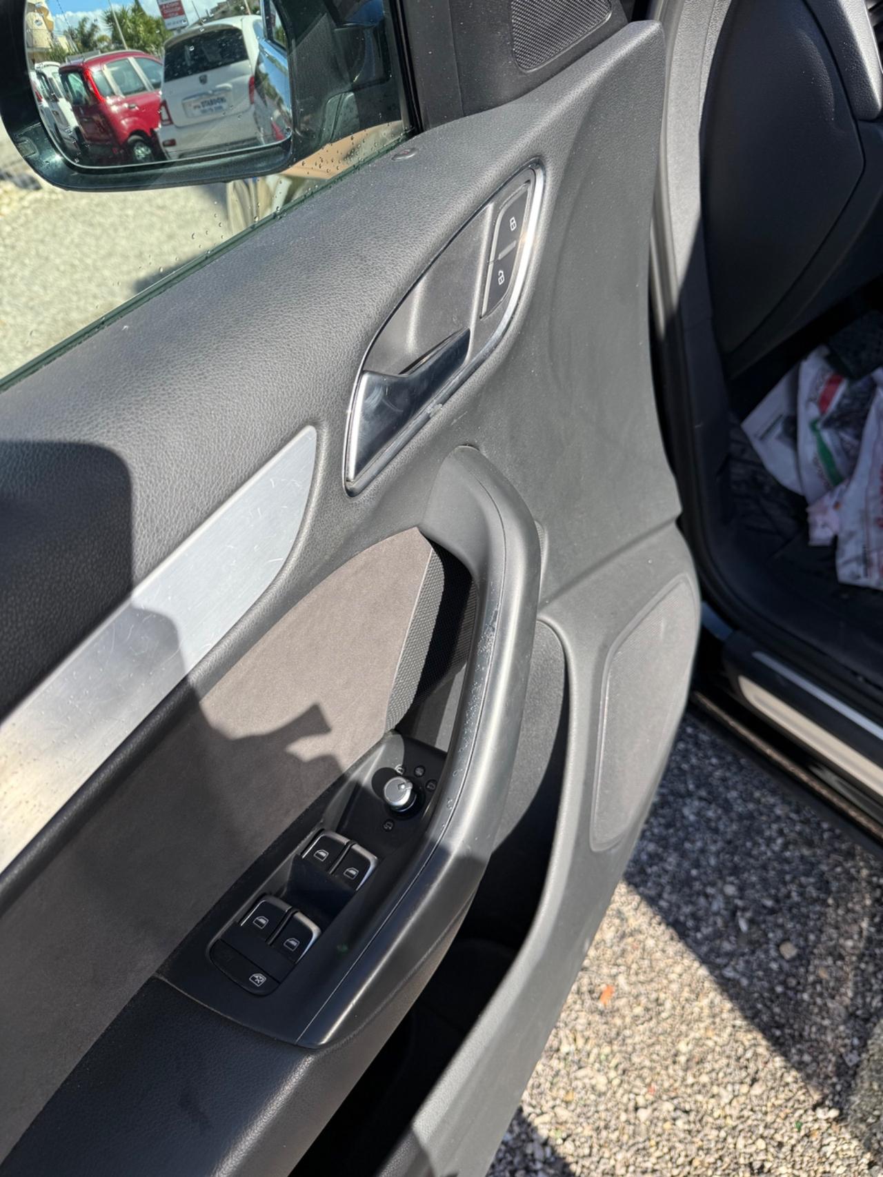 Audi Q3 2.0 TDI 150 CV S tronic Sline