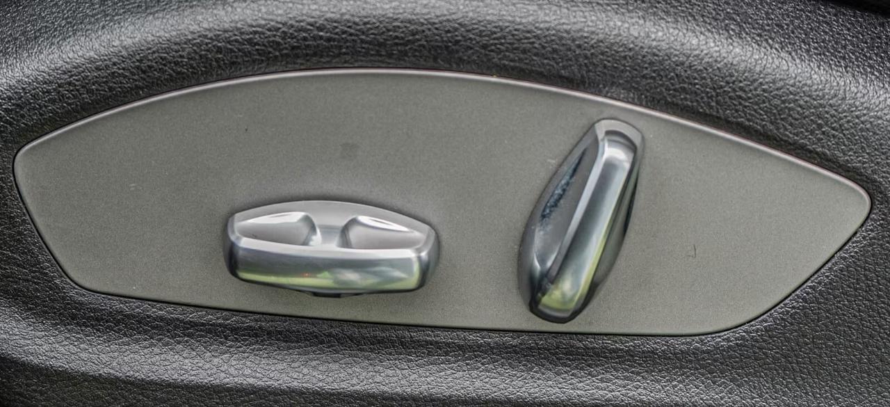 Porsche Macan 2.0T- 21 "-PASM-MATRIX-PELLE
