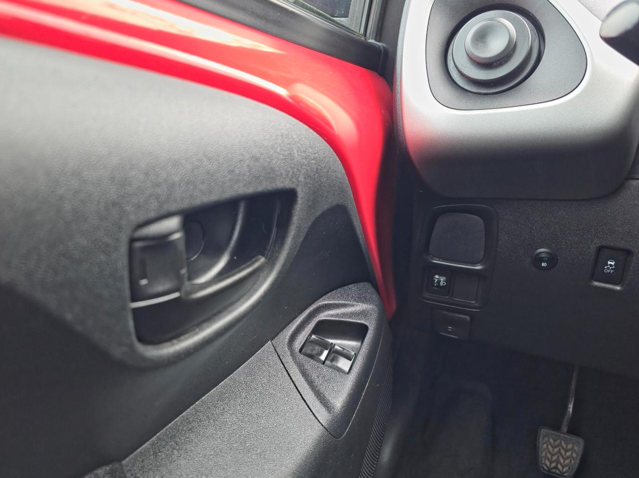 Citroen C1 PureTech 82 5 porte Shine2015-E5B Manuale NEO