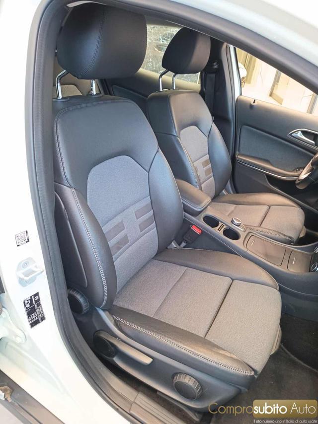 MERCEDES-BENZ GLA 200 d Automatic 4Matic Premium